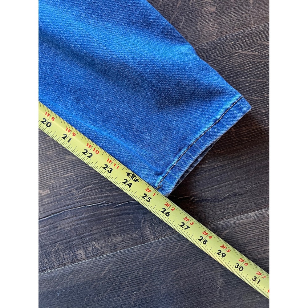 Judy Blue Los Angeles Medium Wash Straight Leg Jeans Size 15/32 Style 83109 - Picture 3 of 6